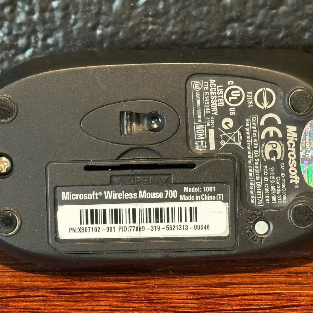 Microsoft Black Wireless Optical Mouse with Silver Scroll Wheel